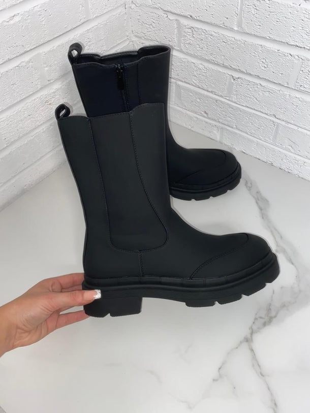 Shay Matte Boots - Black