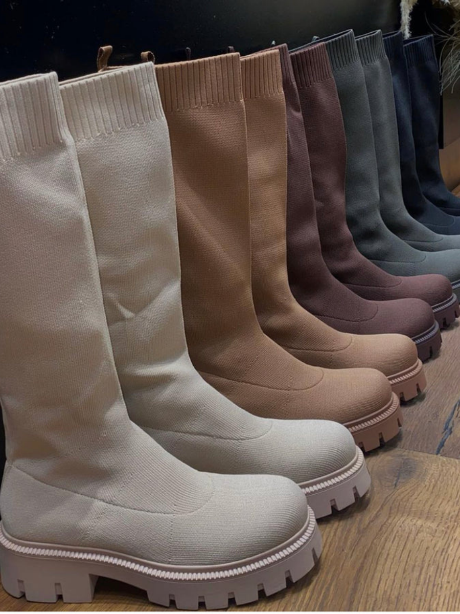 Knitted Chelsea Boots - Tan